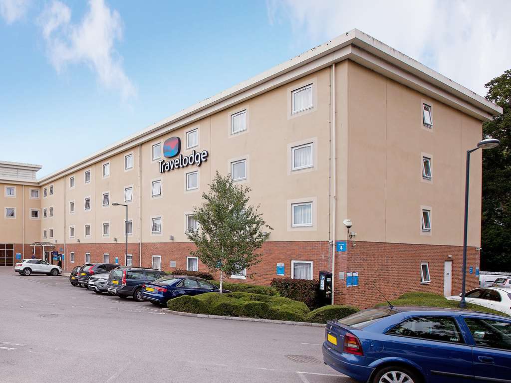 Travelodge Cheltenham Kültér fotó